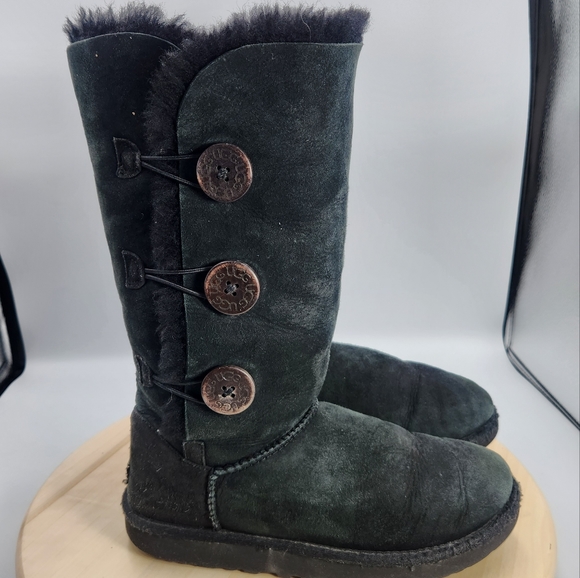 UGG Womens Tall Boots sz 7 - Picture 1 of 14